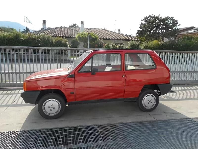 Usata Fiat Panda 30 CV (22 kW) 1982 Rosso Utilitaria