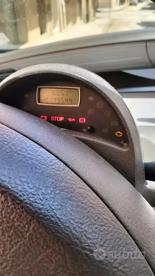 Usata Fiat Ulysse 109 CV (80 kW) 2004 Grigio Monovolume