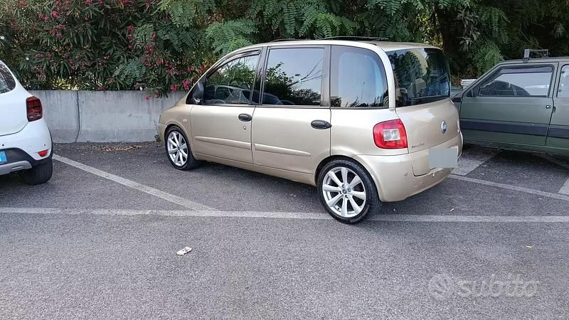 Usata Fiat Multipla 120 CV (88 kW) 2006 Monovolume