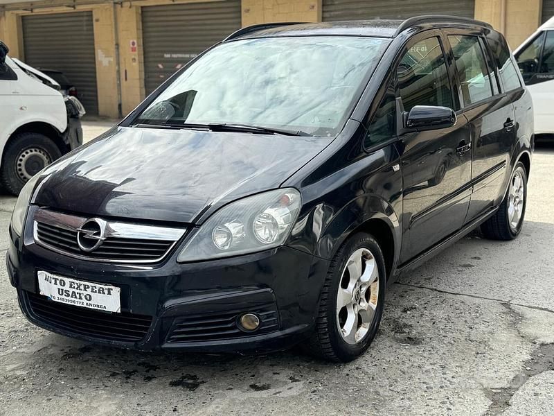 Usata Opel Zafira Cosmo 104 CV (76 kW) 2006 Nero Monovolume