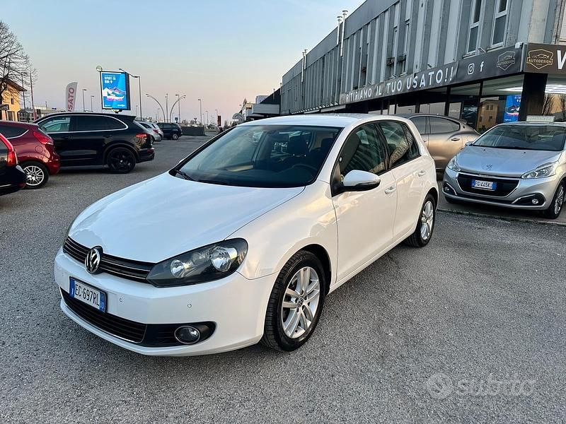 Usata VW Golf VI Highline 122 CV (89 kW) 2010 Bianco Utilitaria