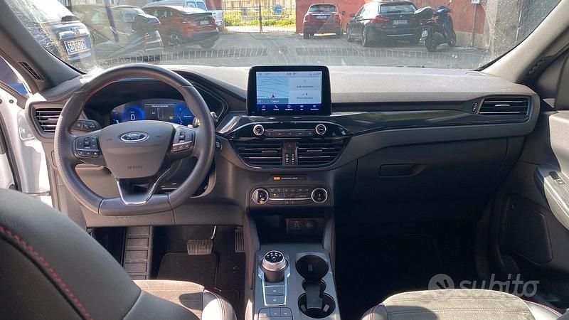 Usata Ford Kuga ST-Line 120 CV (88 kW) 2023 Bianco SUV
