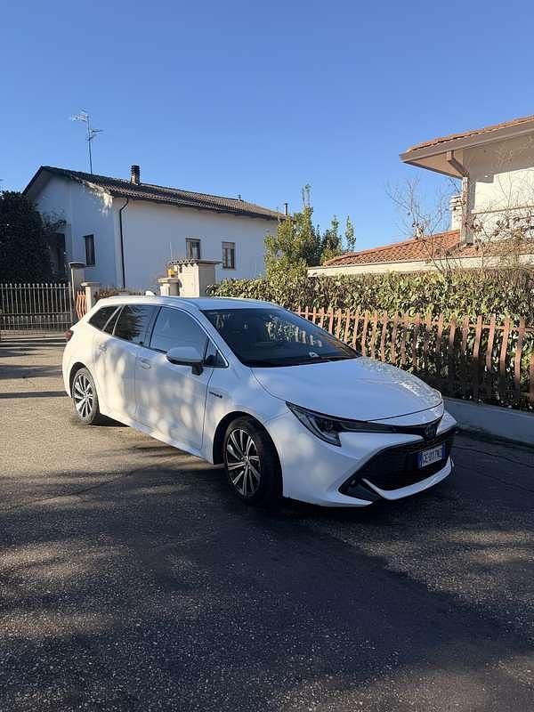 Usata Toyota Corolla 98 CV (72 kW) 2021 Station wagon