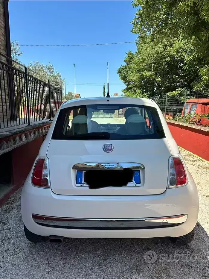 Usata Fiat 500 Lounge 95 CV (69 kW) 2011 Bianco Utilitaria
