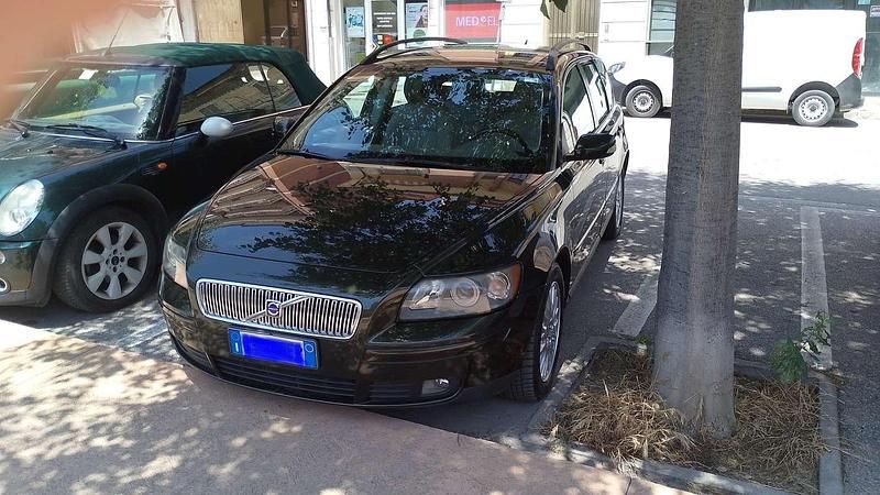 Usata Volvo V50 Kinetic 136 CV (100 kW) 2004 Verde Station wagon