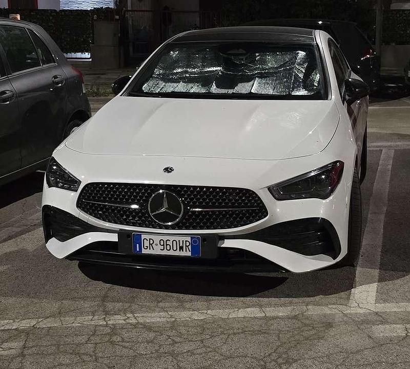 Usata 2023 Mercedes CLA200 AMG Line Premium Coupé | 38.000 € (Buon prezzo) - Immagine 1/4