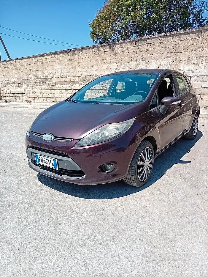 Usata Ford Fiesta 68 CV (50 kW) 2010 Berlina
