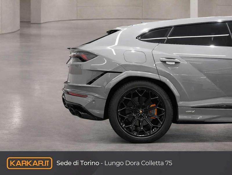 Usata Lamborghini Urus 666 CV (489 kW) 2025 Grigio SUV