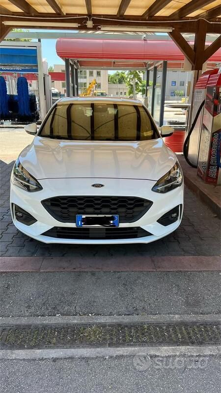 Usata Ford Focus ST-Line 120 CV (88 kW) 2019 Bianco Berlina
