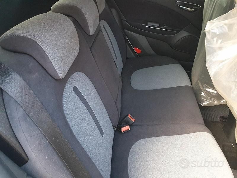 Usata Fiat 1600 120 CV (88 kW) 2009 Grigio Berlina