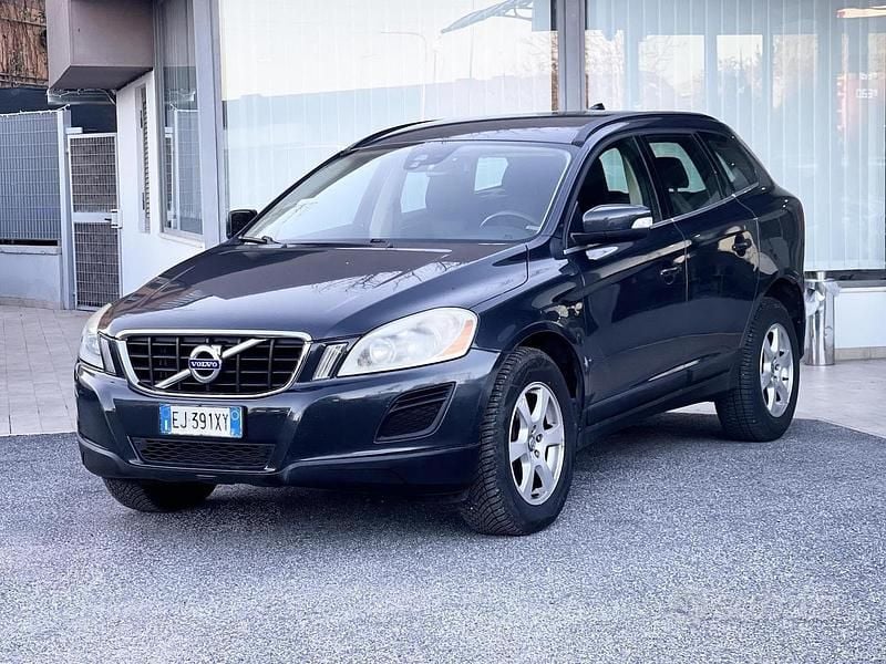 Usata Volvo XC60 215 CV (158 kW) 2012 Blu SUV