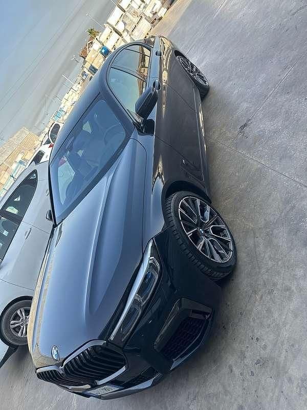 Usata BMW 730 286 CV (210 kW) 2022 Blu/azzurro Berlina