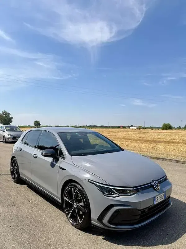 Usata VW Golf VIII R-line 150 CV (110 kW) 2020 Berlina