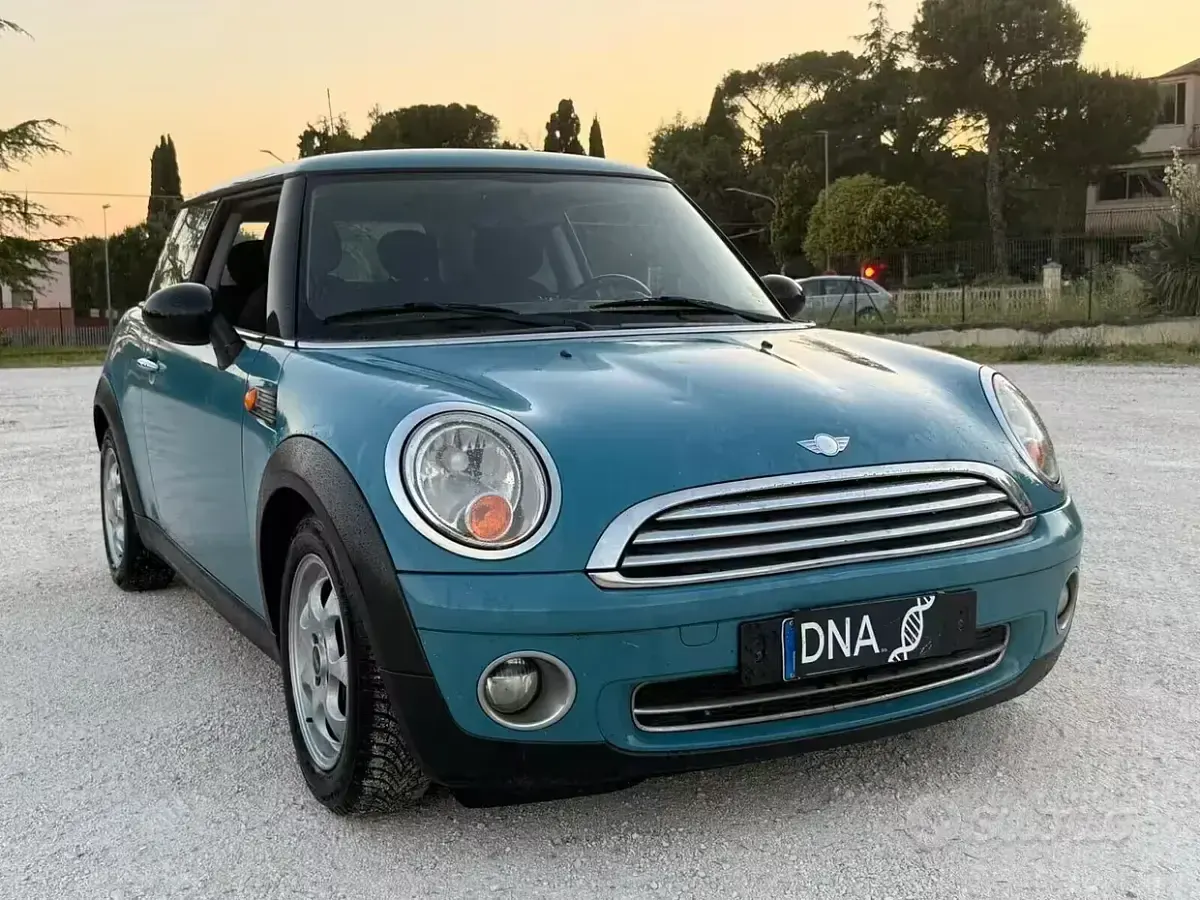 Usata Mini Cooper 95 CV (69 kW) 2009 Blu Utilitaria