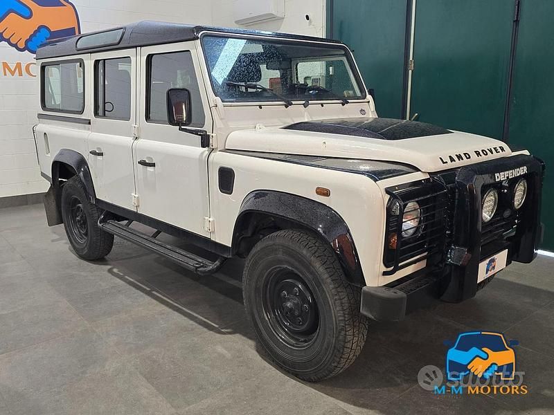 Usata Land Rover Defender 122 CV (89 kW) 2013 Bianco