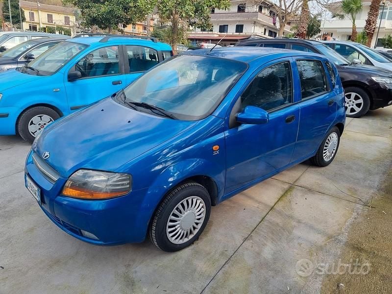 Usata Chevrolet Kalos SX 72 CV (52 kW) 2004 Blu Berlina