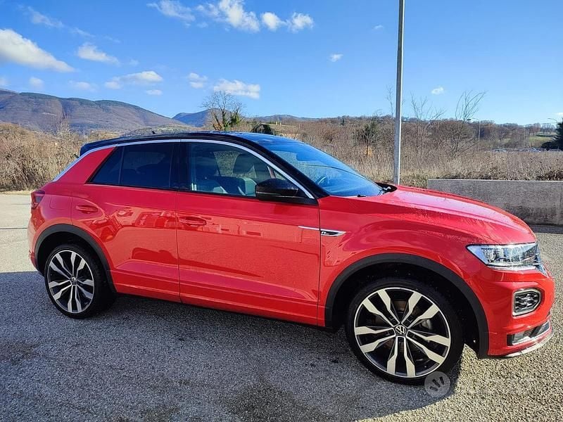 Usata VW T-Roc 150 CV (110 kW) 2021 Rosso SUV
