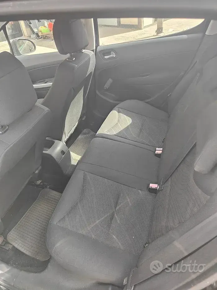 Usata Peugeot 308 90 CV (66 kW) 2007 Utilitaria