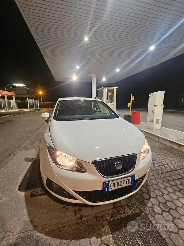 Usata Seat Ibiza Style 105 CV (77 kW) 2013 Bianco Berlina