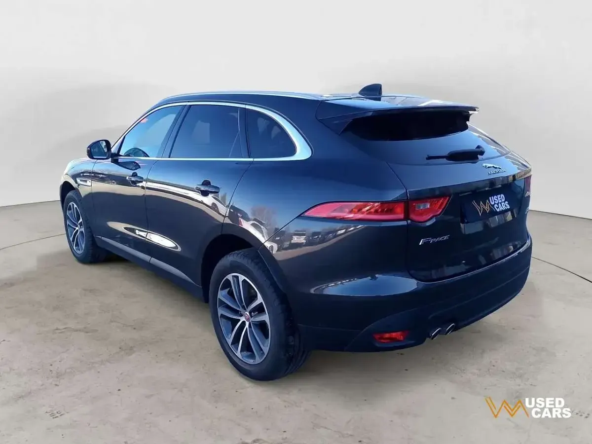 Usata Jaguar F-Pace Chequered Flag 179 CV (131 kW) 2020 Nero SUV
