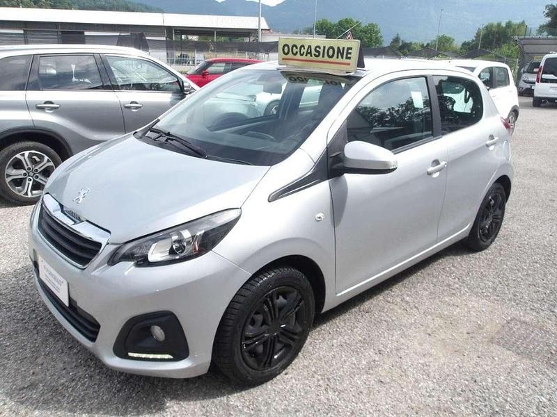 Usata Toyota Aygo 69 CV (50 kW) 2015 Argento Utilitaria