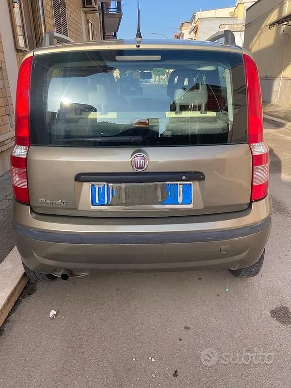 Usata Fiat Panda Emotion 69 CV (50 kW) 2010 Utilitaria