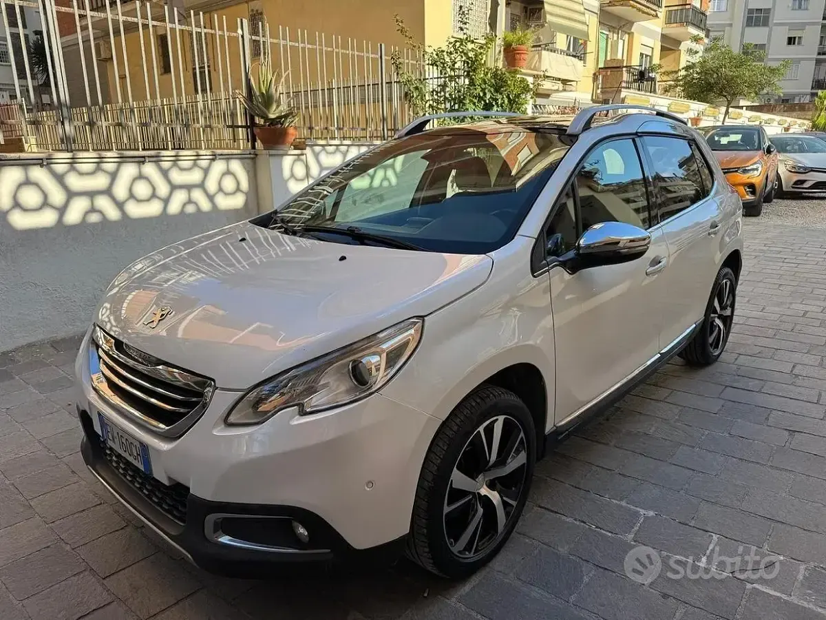 Usata Peugeot 2008 Allure 114 CV (83 kW) 2014 Bianco SUV