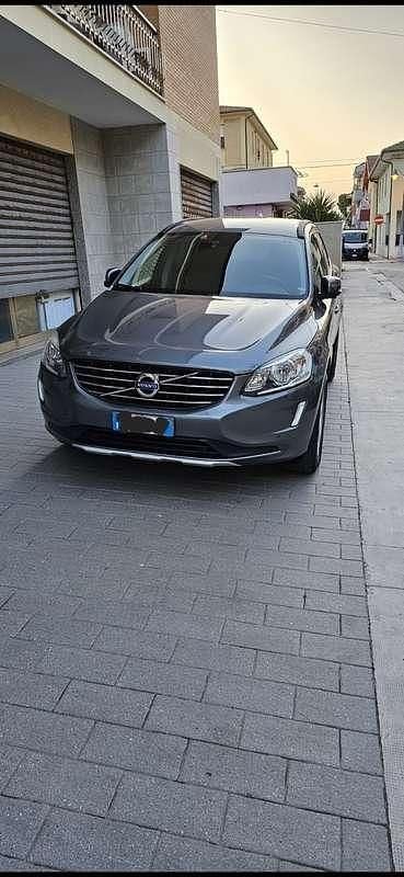 Usata 2017 Volvo XC60 Kinetic SUV | 19.000 € (Super prezzo) - Immagine 1/4