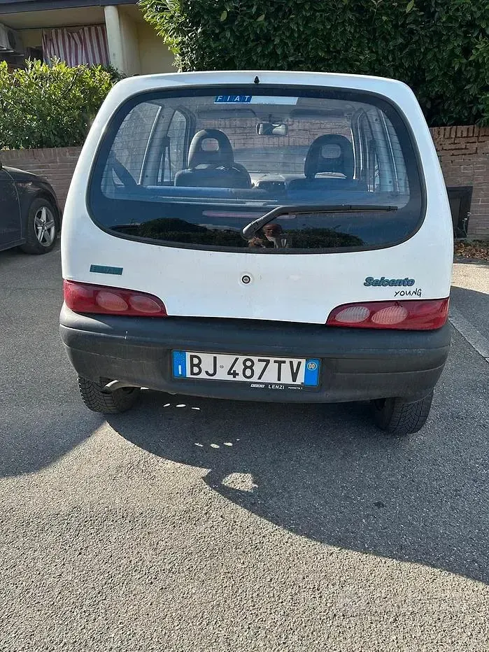 Usata Fiat 600 39 CV (28 kW) 2000 Berlina