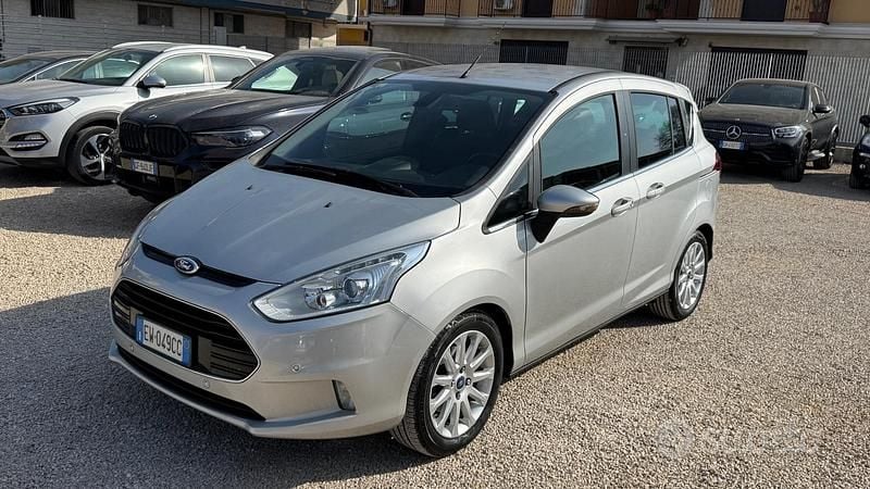 Begagnad Ford B-MAX Titanium 95 HK (69 kW) 2014 Grå Minibuss