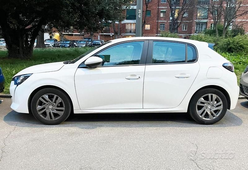 Usata Peugeot 208 Active 75 CV (55 kW) 2020 Bianco Utilitaria