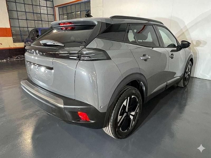 Usata Peugeot 2008 Allure+ 101 CV (74 kW) 2025 Grigio SUV