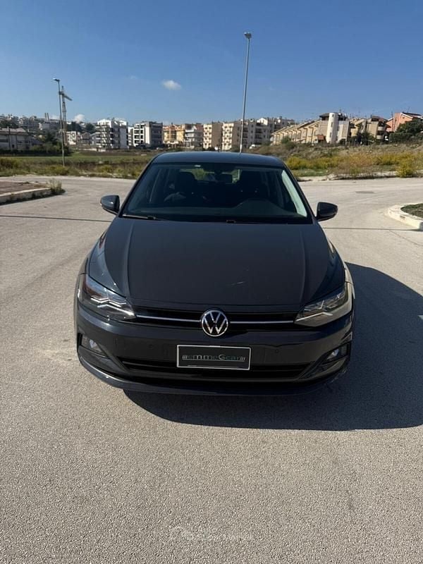 Usata VW Polo Comfortline 95 CV (69 kW) 2021 Gray Berlina