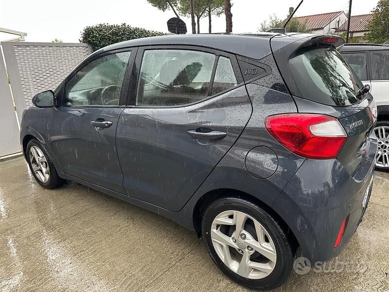 Usata Hyundai i10 67 CV (49 kW) 2022 Grigio Utilitaria