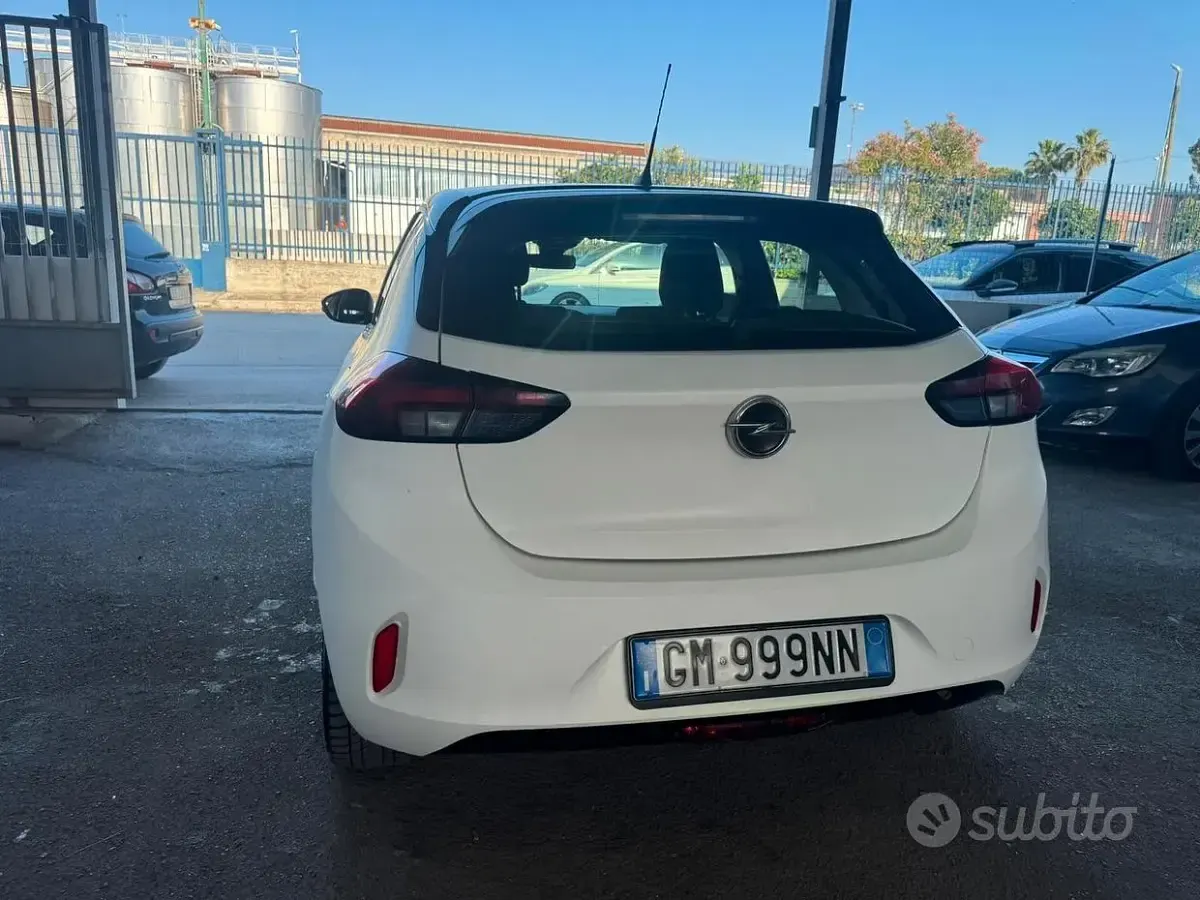 Usata Opel Corsa Elegance 102 CV (75 kW) 2023 Bianco Utilitaria