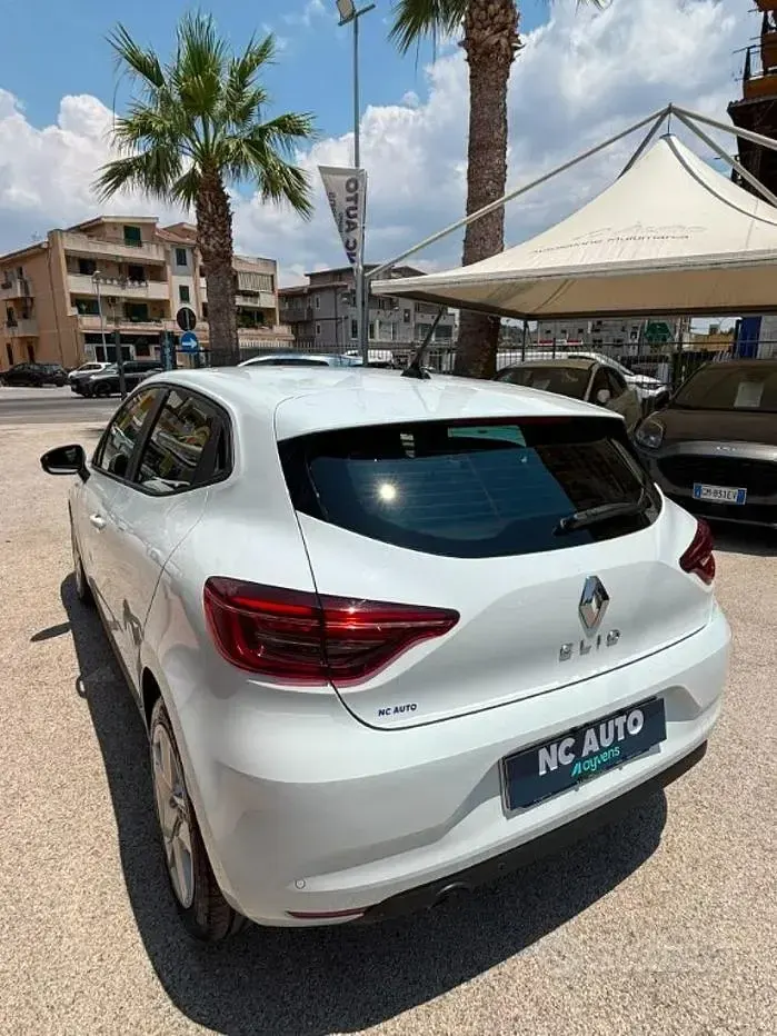 Usata Renault Clio V Business 90 CV (66 kW) 2021 Bianco Berlina