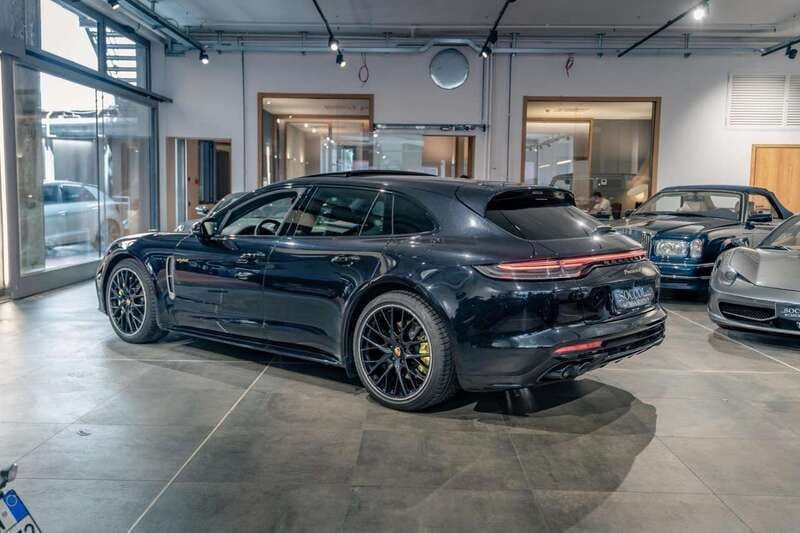 Usata Porsche Panamera 330 CV (242 kW) 2022 Nero Berlina