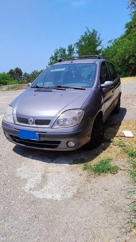 Usata Renault Scénic 107 CV (78 kW) 2000 Marrone Monovolume