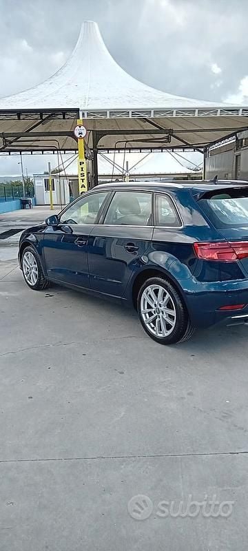 Blu Usata 2019 Audi A3 Tre volumi | 19.900 € (Molto cara) - Immagine 1/4