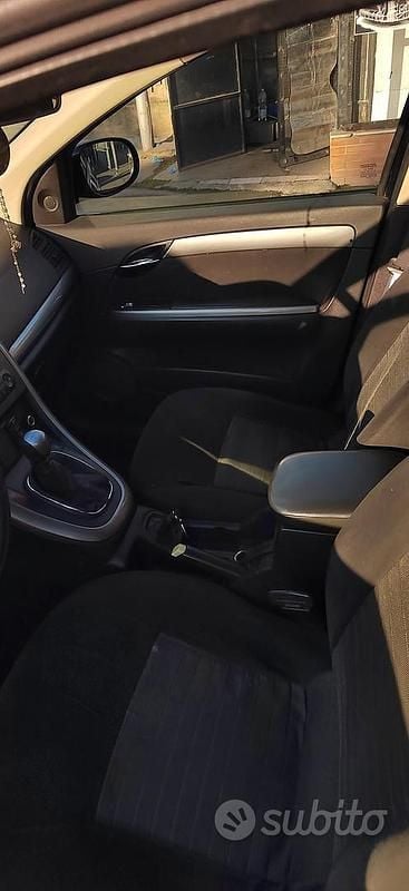 Nero Usata 2009 Fiat Croma Tre volumi | 1500 € (Buon prezzo) - Immagine 1/4