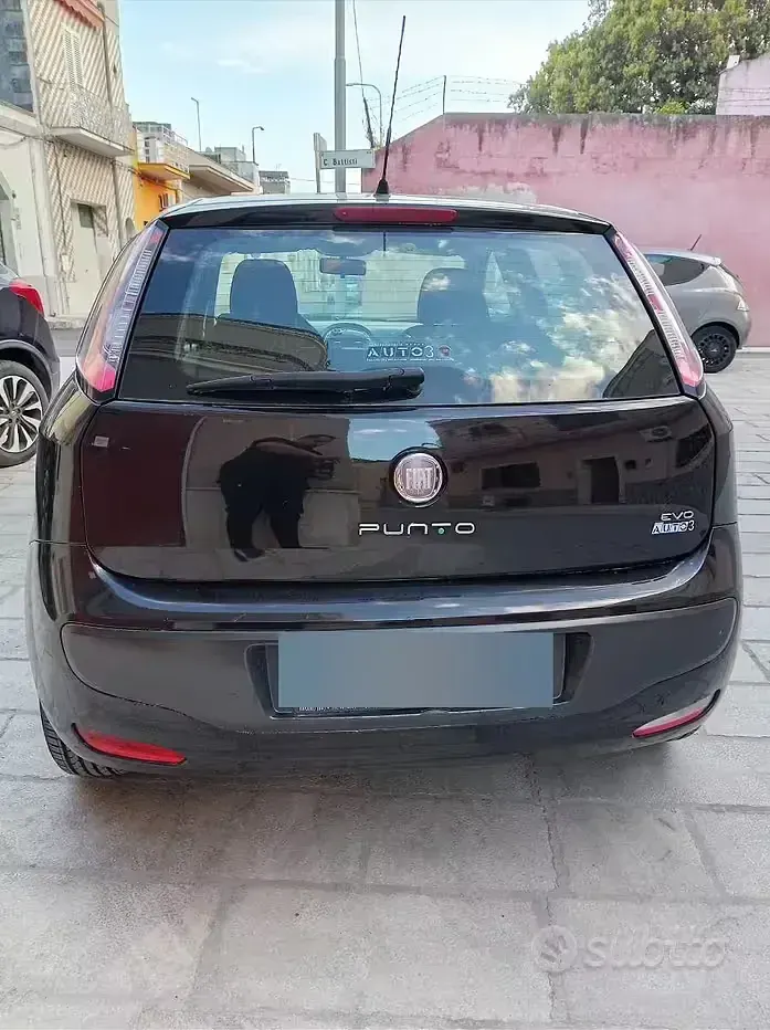 Usata Fiat Grande Punto 77 CV (56 kW) 2010 Nero Utilitaria