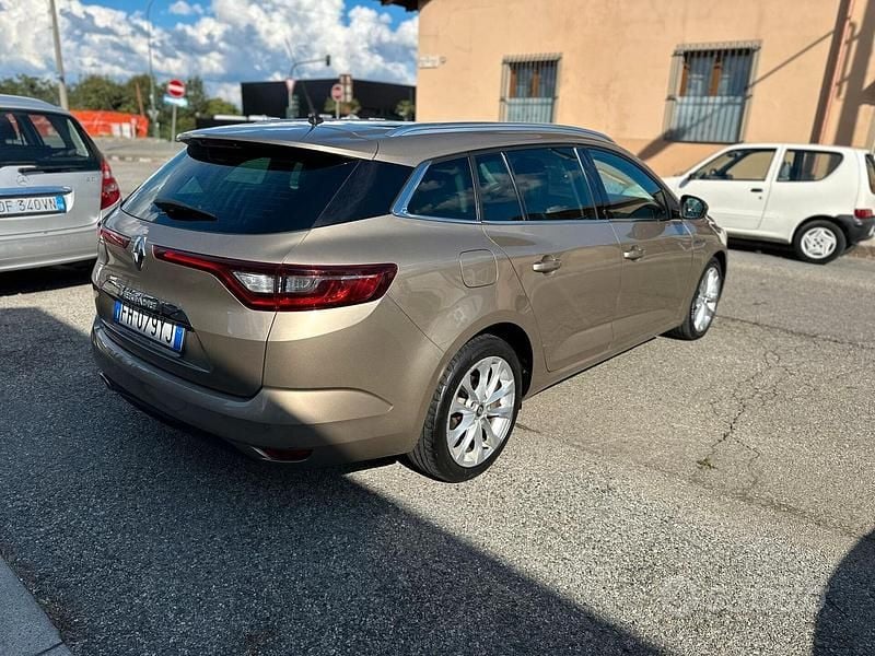 Usata Renault Mégane IV Bose Edition 110 CV (80 kW) 2017 Marrone Berlina