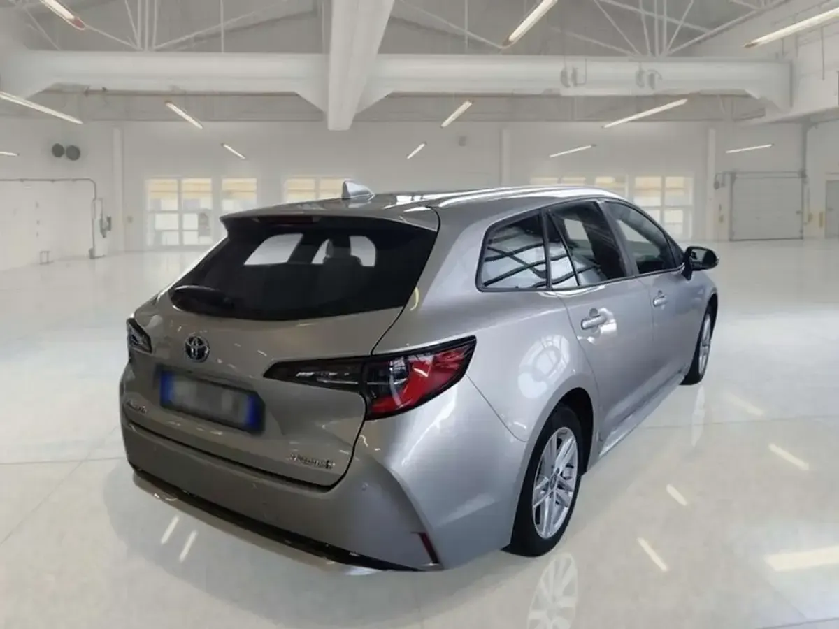 Usata Toyota Corolla Business Edition 98 CV (72 kW) 2022 Grigio Station wagon