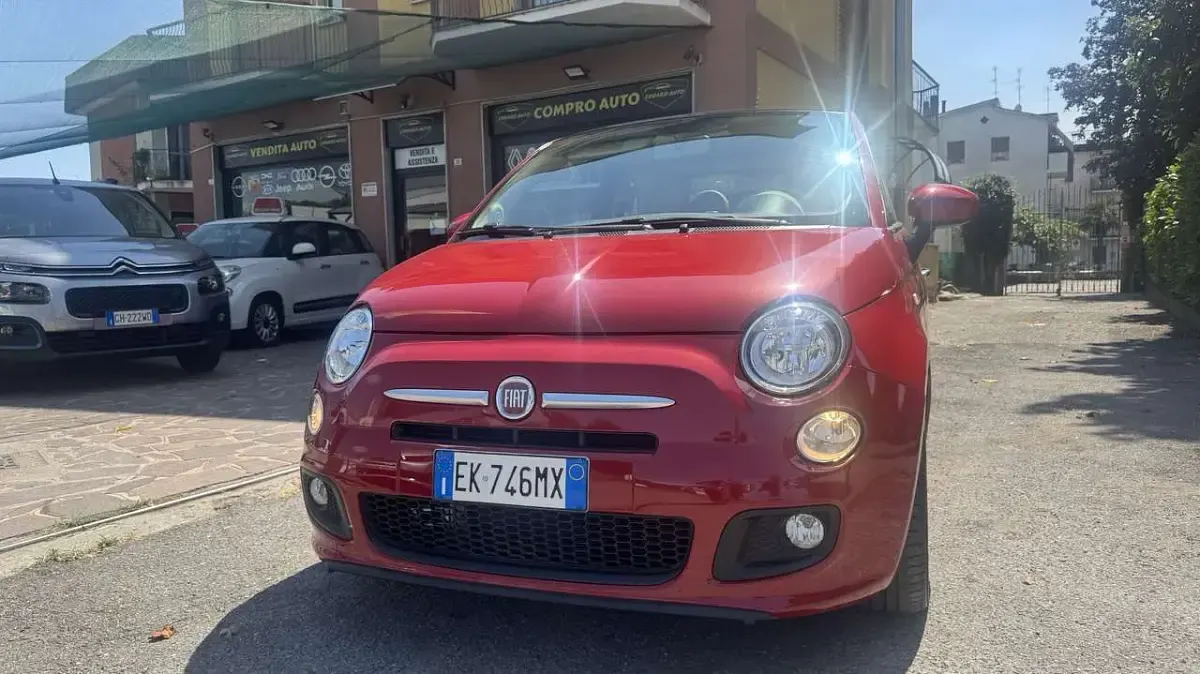 Usata Fiat 500 Lounge 69 CV (50 kW) 2012 Rosso Utilitaria