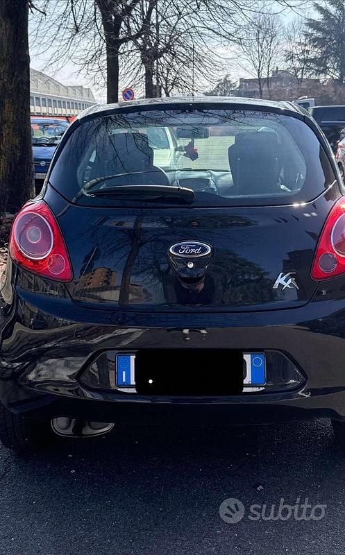 Usata Ford Ka 69 CV (50 kW) 2014 Nero Utilitaria