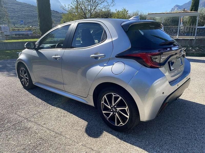 Usata Toyota Yaris Trend 72 CV (52 kW) 2022 Argento Utilitaria