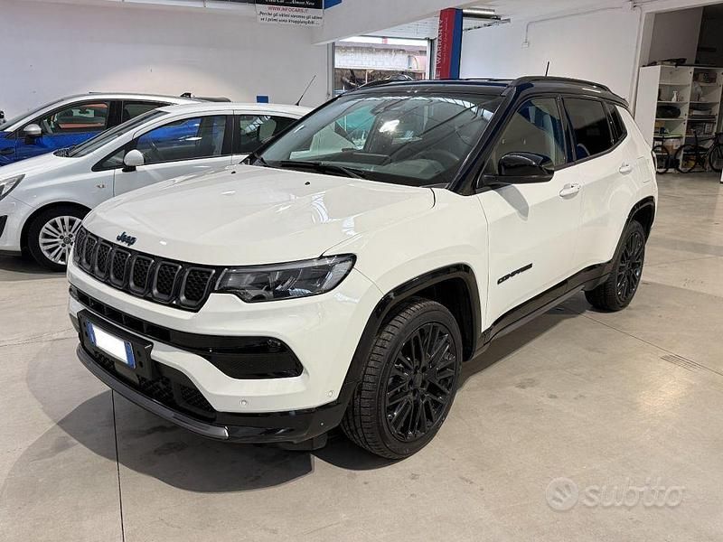 Usata Jeep Compass 240 CV (176 kW) 2023 Bianco metallizzato SUV
