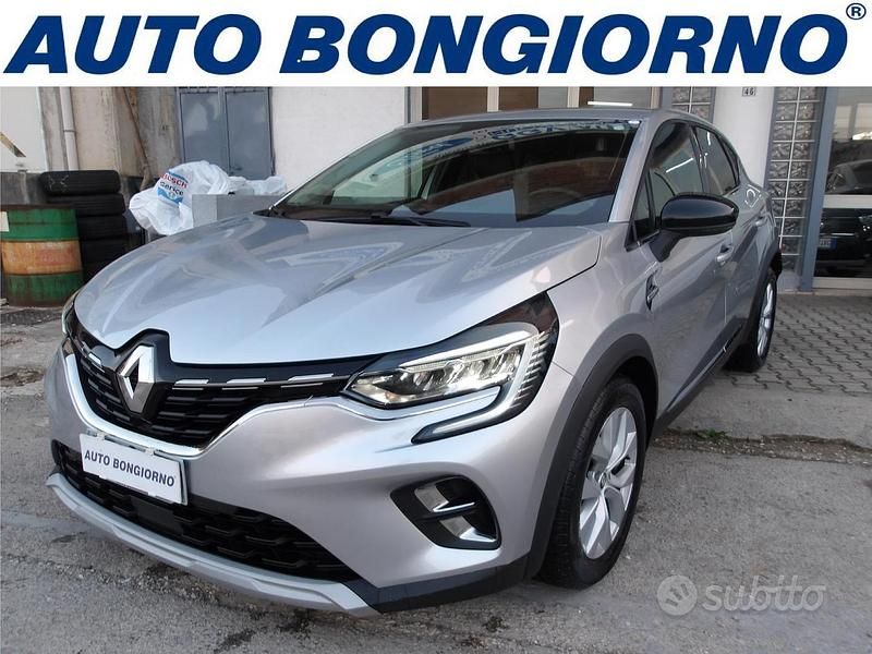 Usata Renault Captur Intens 90 CV (66 kW) 2022 Rosso SUV