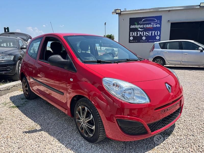 Usata Renault Twingo Dynamique 75 CV (55 kW) 2009 Rosso Utilitaria