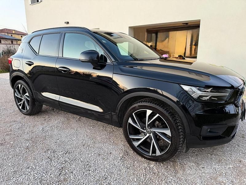 Usata Volvo XC40 R-Design 150 CV (110 kW) 2019 Nero SUV